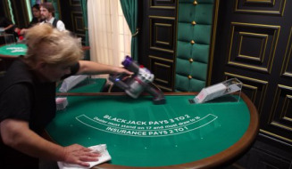 Live Table